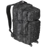 MFH batoh US Assault I night camo Batoh ASSALUT je odolný proti vodě s objemem 30l. Všechny prostory jsou uzavřeny robustním 2-pásmovým zipem. Ergonomicky tvarované ramenní popruhy jsou polstrované a nastavitelné. Polstrovaná záda s nastavitelným popruhem kolem pasu. Díky řadě bočních kompresních popruhů dává možnost připojit další zařízení prostřednictvím nylonových popruhů MOLLE a D-kroužků. Batoh je ideální pro vojenství