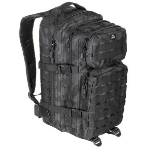 MFH batoh US Assault I night camo Batoh ASSALUT je odolný proti vodě s objemem 30l. Všechny prostory jsou uzavřeny robustním 2-pásmovým zipem. Ergonomicky tvarované ramenní popruhy jsou polstrované a nastavitelné. Polstrovaná záda s nastavitelným popruhem kolem pasu. Díky řadě bočních kompresních popruhů dává možnost připojit další zařízení prostřednictvím nylonových popruhů MOLLE a D-kroužků. Batoh je ideální pro vojenství