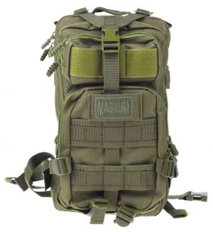 Magnum batoh Magnum FOX oliva taktický batoh Magnum v olivové barvě molle systém tři hlavní kapsy 2x malá kapsa s přihrádkami camelbag kapsa + vývody polstrované ramenní popruhy - možnost odejmutí objem: 25 litrů  rozměry: 41 x 24 x 25 cm hmotnost: 1