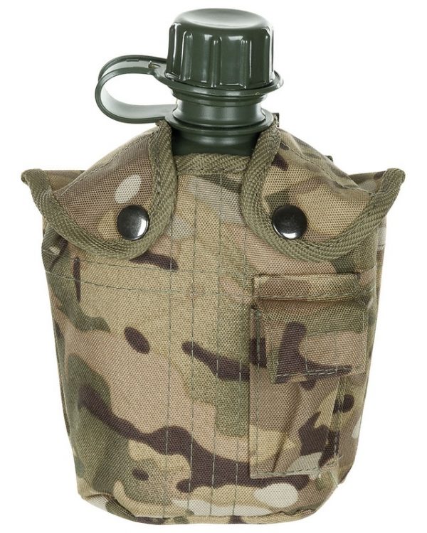 MFH láhev polní s obalem operation camo šroubovací uzávěr zajištění na hrdle láhve podšívka s úchyty malá vnější kapsa na suchý zip 2 příchytky pro upevnění na opasku