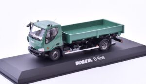FOXtoys model AVIA D-Line zelená kontejner výrobce modelu: Foxtoys měřítko: 1:43 materiál: kov/plast model je dodáván v plastové vitríně