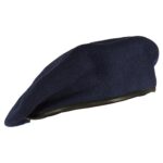 Originál AČR baret barevný nový - tmavě modrý 56-57 baret tmavě modrý   baret tmavě modrý originál používaný AČR baret má kožený okraj ve kterém je protažena šňůrka na ztažení složení: vrchní materiál 100%vlna