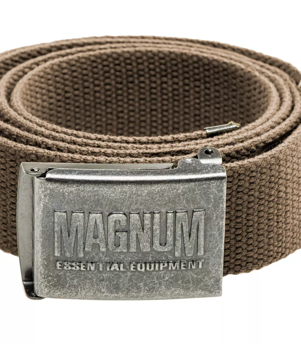 Magnum opasek Magnum Essential coyote opasek MAGNUM Essential - coyote    kovová přezka s vystouplým logem  přezka obsahuje v zadní části po rozepnutí pásku otvírák na lahve  délka: 140cm  nastavitelná velikost  unisex