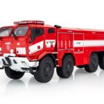 Kaden model Tatra 8x8 CZS 40 Titan Sběratelský a perfektně propracovaný kovový model s resinovou nástavbou v měřítku 1:43 s možností odklápění kabiny a kompletně odpruženého podvozku.   měřítko: 1:43 materiál: kov barva: červená ruční výroba vyrobeno v ČR výrobce: Kaden