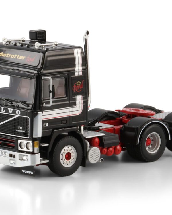 WSI Models model Volvo F12 6x2 Royal Edition kovový sběratelský model v měřítku 1:50 výrobce WSI models