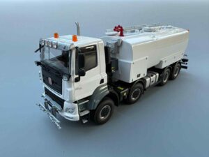 Kaden model Tatra Phoenix 8x8 MK22 bílá Sběratelský a perfektně propracovaný kovový model v měřítku 1:43.     měřítko: 1:43 materiál: kov ruční výroba vyrobeno v ČR výrobce: Kaden