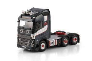 WSI Models model Volvo FH5 6x4 Royal Edition kovový sběratelský model v měřítku 1:50 výrobce WSI models