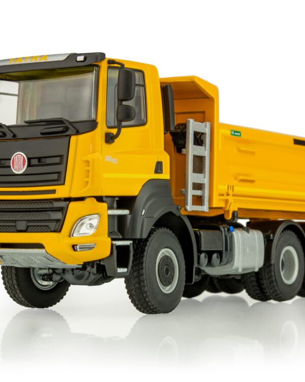 Kaden model TATRA PHOENIX 6×6 SKLÁPĚČ ŽLUTÁ Sběratelský kovový model v měřítku 1:43 TATRA Phoenix v provedení sklápěč VS-mont. Jedná se o detailně zpracovaný model
