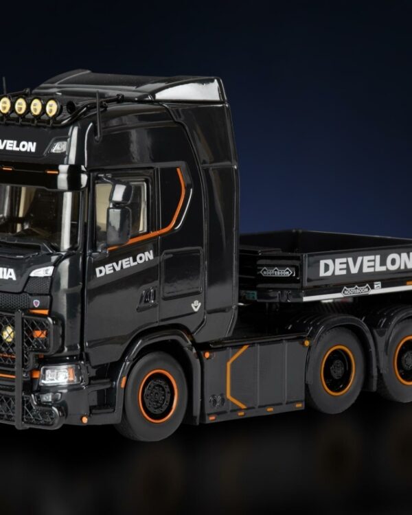 IMC Models model Scania S 6x4+Nooteboom 4a Develon kovový sběratelský model v měřítku 1:50 výrobce IMC models