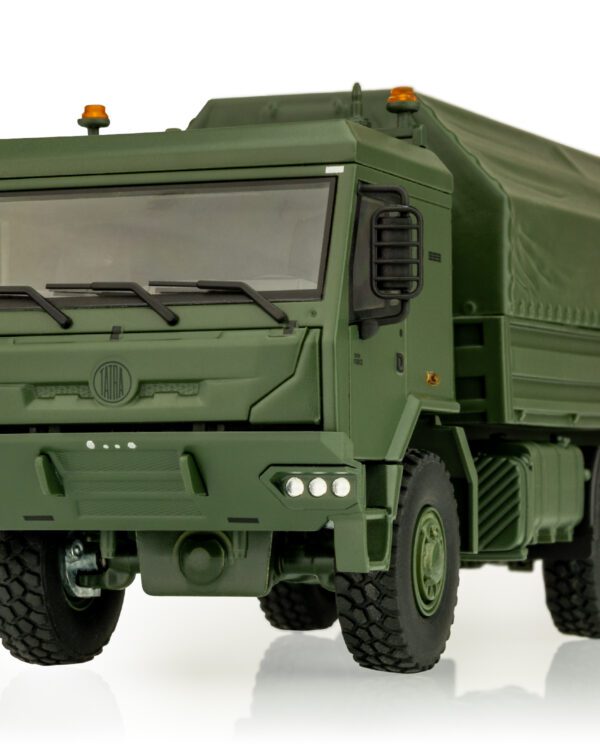 Kaden model TATRA T815-7 6x6 FORCE Valník vojenský CZ Nová modelová řada FORCE. Sběratelský a perfektně propracovaný model s v měřítku 1:43. měřítko: 1:43 materiál: kov ruční výroba vyrobeno v ČR výrobce: Kaden