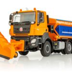 Kaden model TATRA Phoenix 6x6 Sypač Sběratelský kovový model v měřítku 1:43 TATRA Phoenix v provedení sypač s radlicí SYKO-8H. Jedná se o detailně zpracovaný model