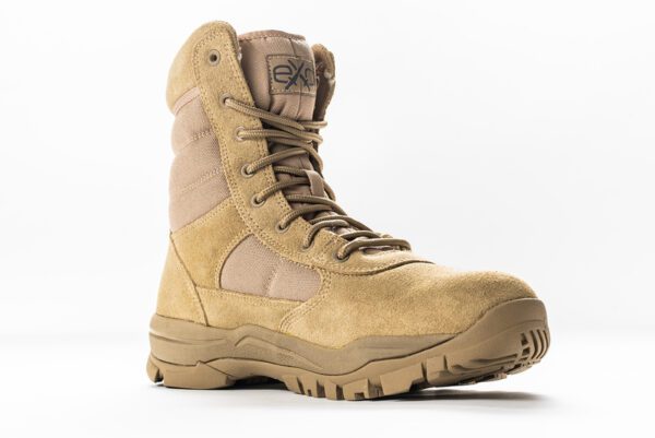 eXc boty eXc Trooper 8.0 desert tan UK 14 svršek z kombinace přírodní kůže (velur) a prodyšné síťoviny 900 Denier polyester protiskluzová podrážka odolná proti olejům EVA mezipodešev pro lepší tlumení nárazu a větší pohodlí polstrovaný límec a jazyk obuvi poskytuje oporu