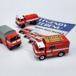 TRIO SET TATRA 805 HASIČI - MODIMIO 1:43 - časopis s modely Časopis o vozech Tatra 805 s třemi modely:     Tatra 805 Cisterna Hasiči Lelekovice 1:43 Tatra 805 Valník Hasiči Krásná Lípa Tatra 805 DVS Hasiči Vratíkov   Modely jsou přílohou k časopisu o autech.     Výrobce: Modimio Měřítko: 1:43 Barva: červená Materiál: kov/plast