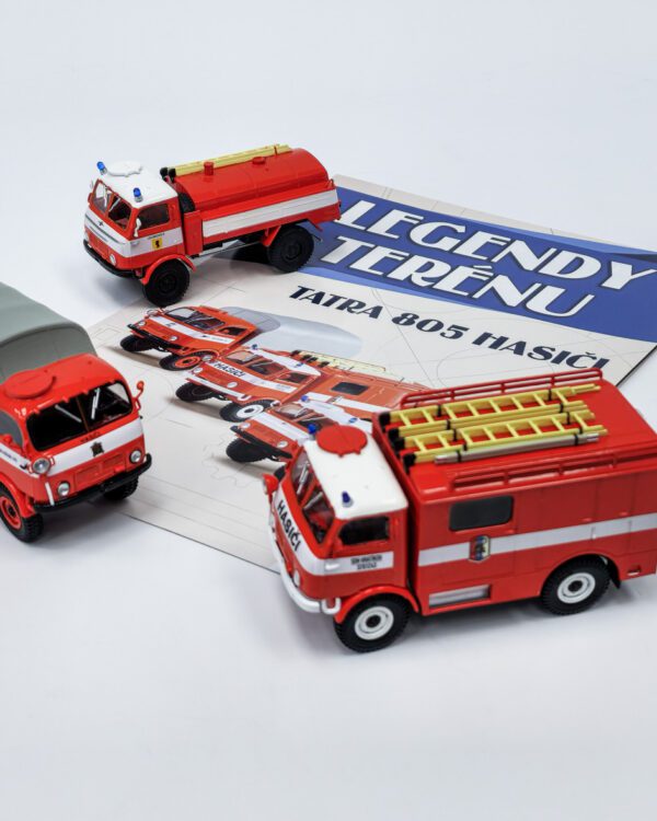 TRIO SET TATRA 805 HASIČI - MODIMIO 1:43 - časopis s modely Časopis o vozech Tatra 805 s třemi modely: Tatra 805 Cisterna Hasiči Lelekovice 1:43 Tatra 805 Valník Hasiči Krásná Lípa Tatra 805 DVS Hasiči Vratíkov Modely jsou přílohou k časopisu o autech. Výrobce: Modimio Měřítko: 1:43 Barva: červená Materiál: kov/plast