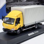 FOXtoys model AVIA D-Line žlutá plachta výrobce modelu: Foxtoys měřítko: 1:43 materiál: kov/plast model je dodáván v plastové vitríně